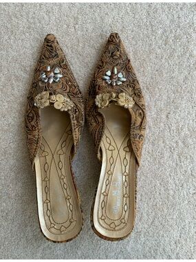 New Elegant Gold embroidered and Embellished Point Toe Flats